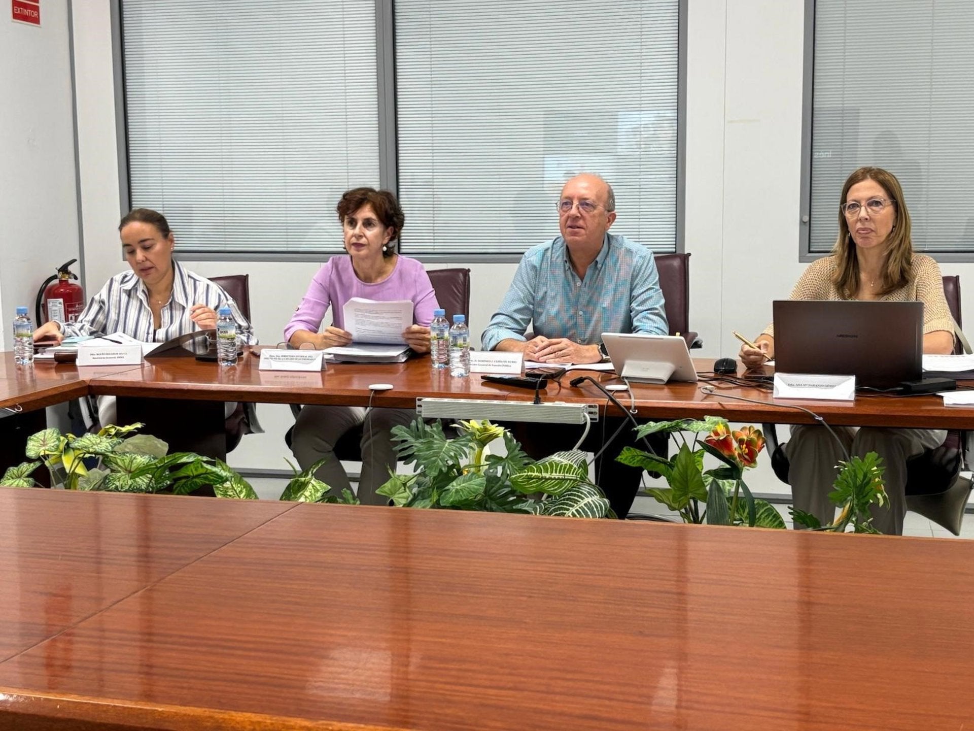 Más de 8.000 empleados públicos participan en la elaboración del I Plan de Igualdad de la Junta de Extremadura Más de 8.000 empleados públicos participan en la elaboración del I Plan de Igualdad de la Junta de Extremadura