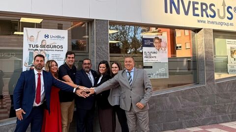 Inversus r