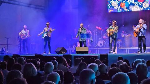 Oropesa del Mar celebra el D&iacute;a de la Comunidad Valenciana con toros y el concierto de Los Manolos
