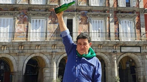 Olegario Garc&iacute;a echando un cul&iacute;n 