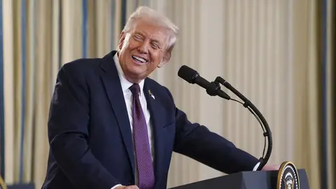 El presidente de Estados Unidos, Donald Trump, durante una rueda de prensa El dinero que se llevaría Donald Trump si ganase el Nobel de la Paz: hasta un millón de euros