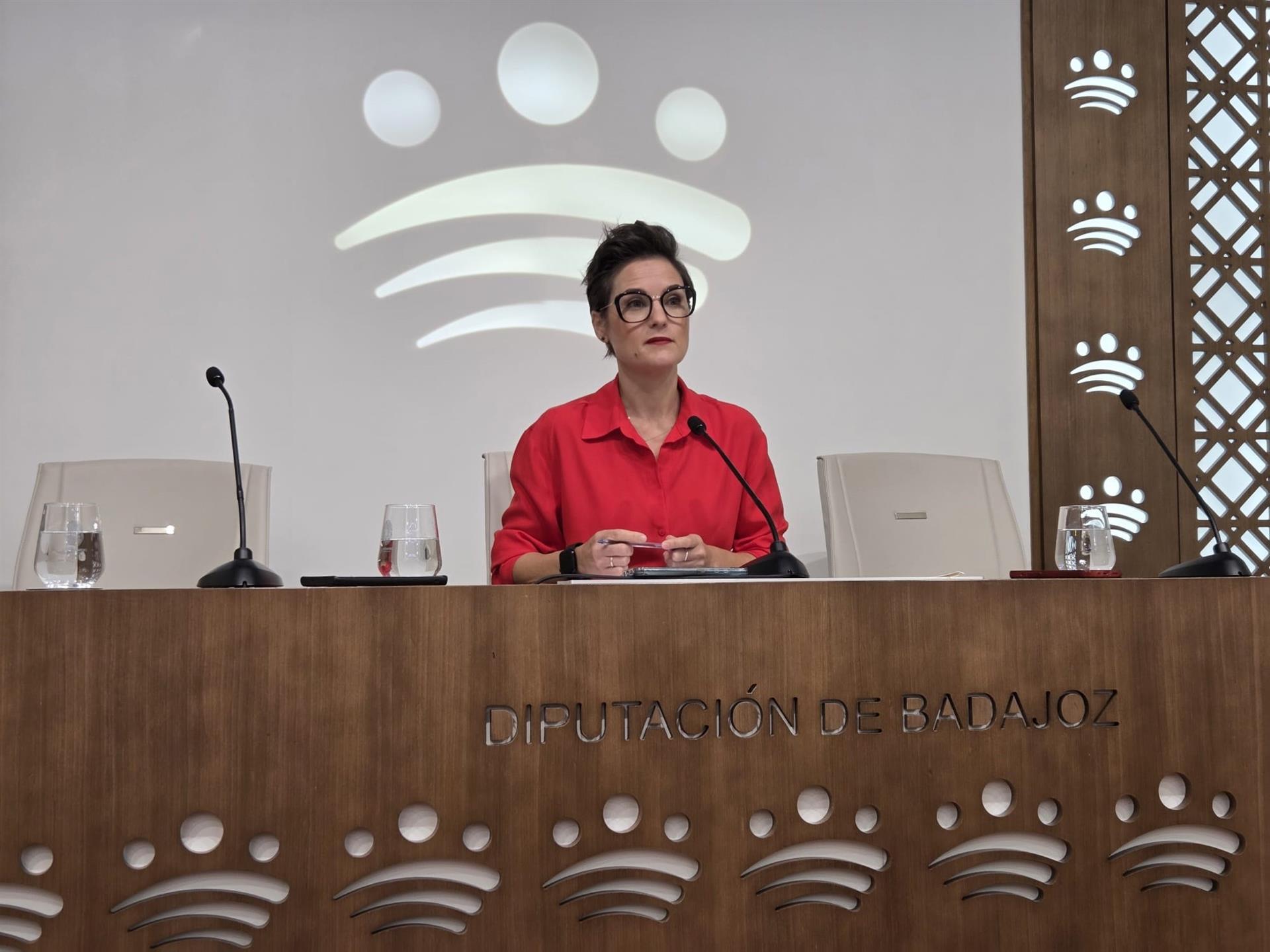 Raquel del Puerto reorganiza las áreas de la Diputación de Badajoz para que su funcionamiento sea "más eficaz" Raquel del Puerto reorganiza las áreas de la Diputación de Badajoz para que su funcionamiento sea "más eficaz"