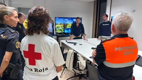Cruz Roja y Conciénciate activan su servicio de apoyo a personas sin hogar ante la alerta por fuertes lluvias Cruz Roja y Conciénciate activan su servicio de apoyo a personas sin hogar ante la alerta por fuertes lluvias