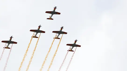 La Formación Mirlo dibujando la bandera de España en el cielo de Madrid La Formación Mirlo dibujando la bandera de España en el cielo de Madrid