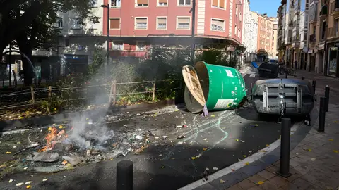Varios detenidos en Vitoria tras disturbios con motivo de un acto de la Falange Varios detenidos en Vitoria tras disturbios con motivo de un acto de la Falange