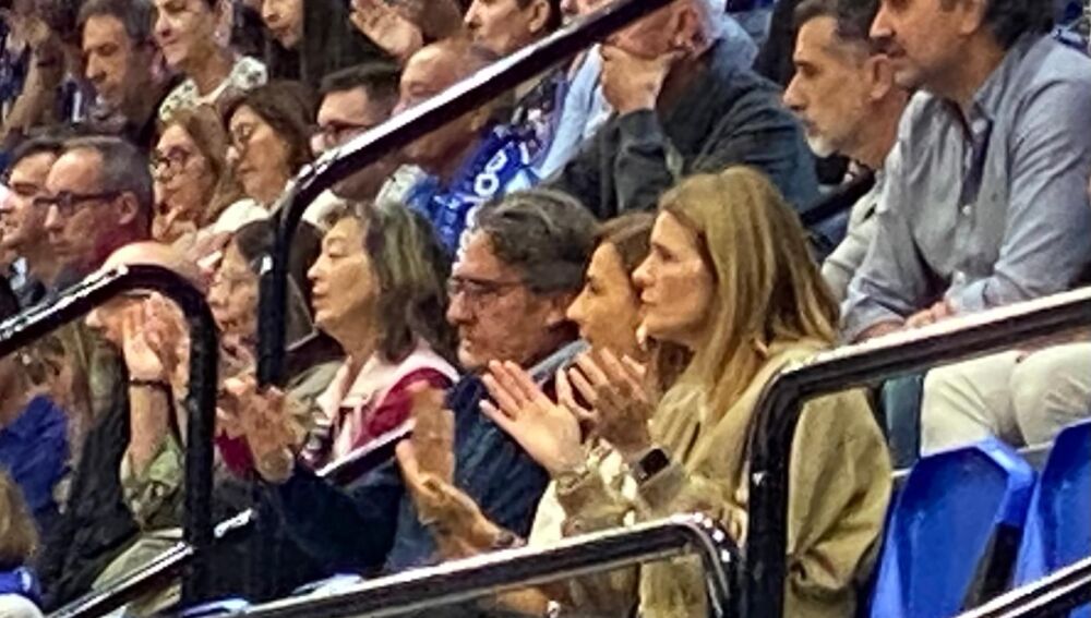 La concejala de Deportes del Ayuntamiento de Salamanca, Almudena Parres, en la zona de autoridades