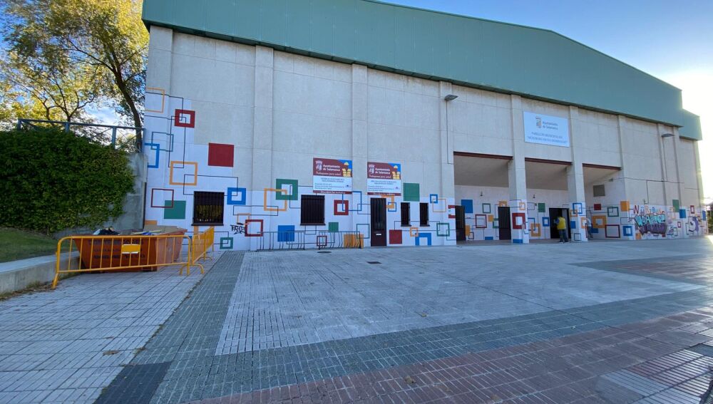 Entrada al polideportivo