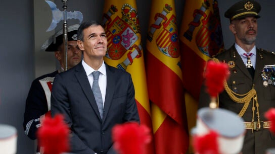 El preisdente del Gobierno, Pedro Sánchez, durante el desfile militar del 12 de octubre