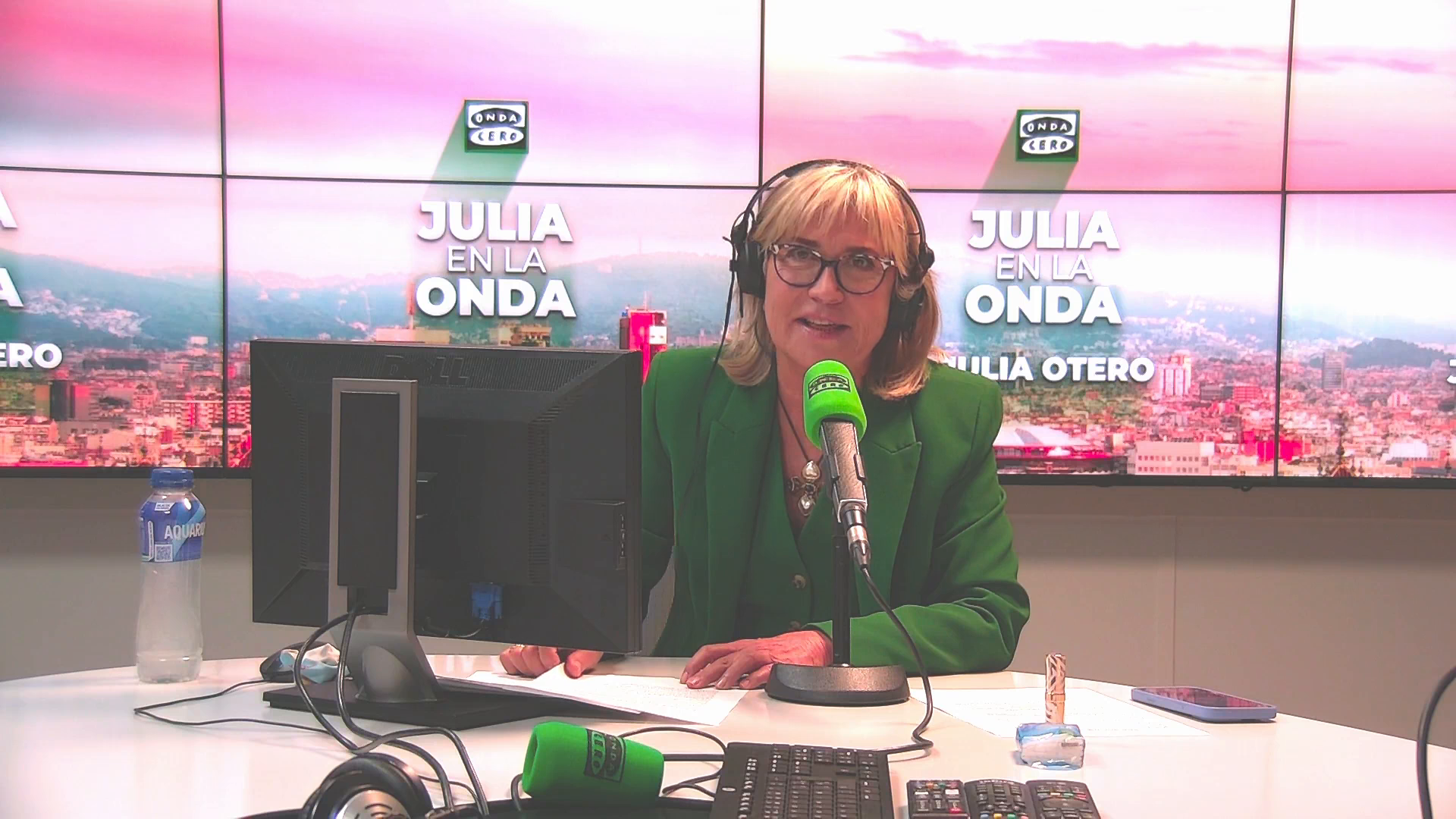 Julia Otero felicita la Fiesta Nacional a la "buena gente" y no a los que usan "la zafiedad para defender sus ideas" Julia Otero felicita la Fiesta Nacional a la "buena gente" y no a los que usan "la zafiedad para defender sus ideas"