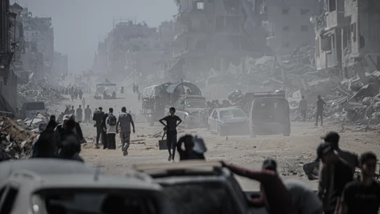 Los palestinos continúan regresando a las zonas del norte de la Franja de Gaza tras la entrada en vigor del alto el fuego y la retirada del ejército israelí el 13 de octubre de 2025. Los palestinos continúan regresando a las zonas del norte de la Franja de Gaza tras la entrada en vigor del alto el fuego y la retirada del ejército israelí el 13 de octubre de 2025.
