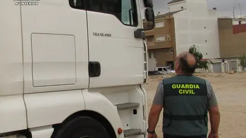 Camión robado y localizado por los agentes Camión robado y localizado por los agentes