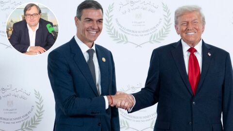 Pedro S&aacute;nchez y Donald Trump se saludan en Egipto