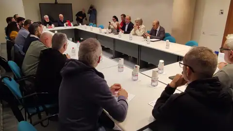 Sindicatos y ASCER inician la cuenta atrás para la negociación de su convenio colectivo Sindicatos y ASCER inician la cuenta atrás para la negociación de su convenio colectivo