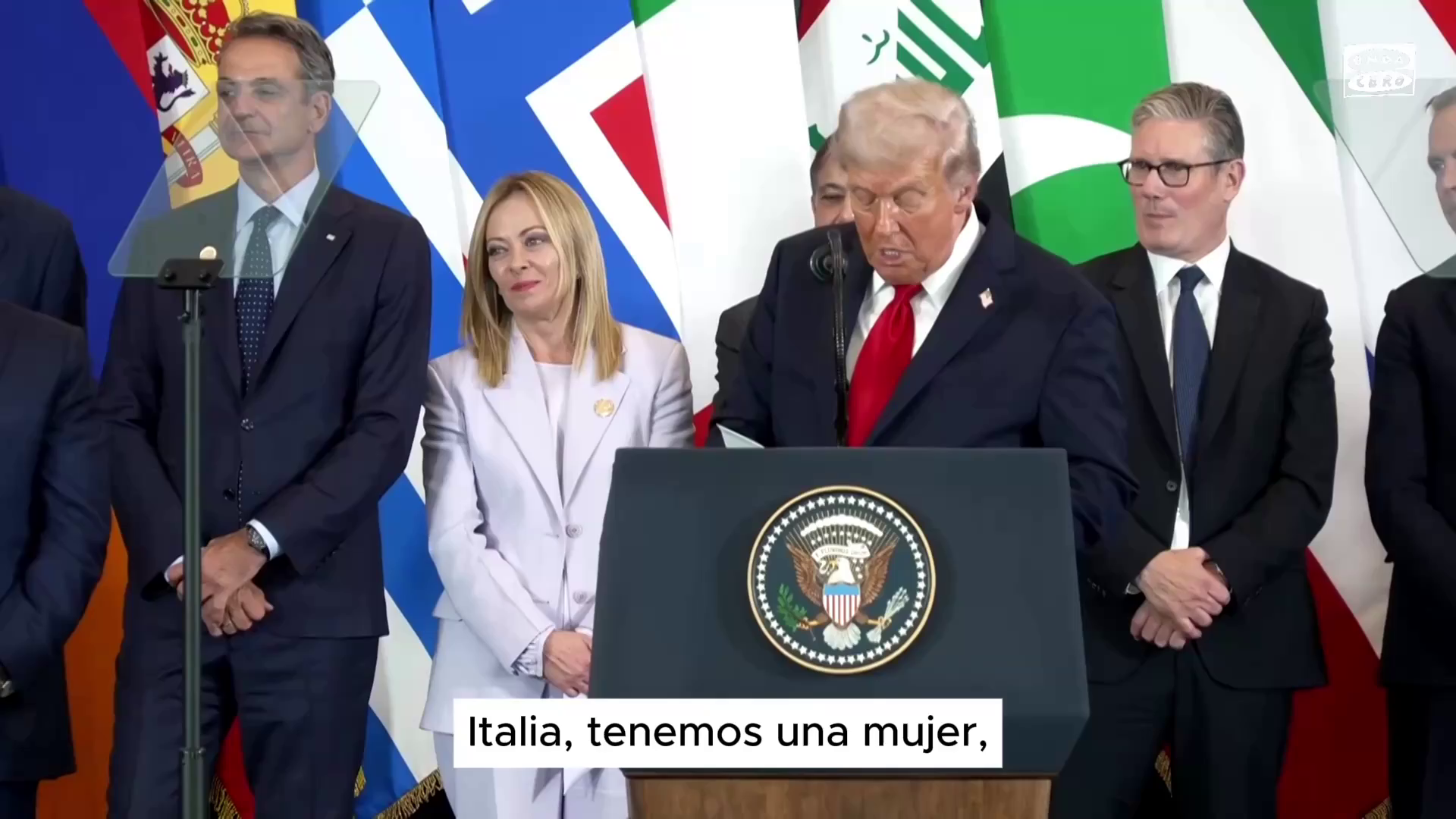 El comentario de Trump a Meloni: "Es muy bonita. Si dices eso es el final de tu carrera política" El comentario de Trump a Meloni: "Es muy bonita. Si dices eso es el final de tu carrera política"