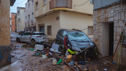 Vehicles arrossegats pel temporal a Godall