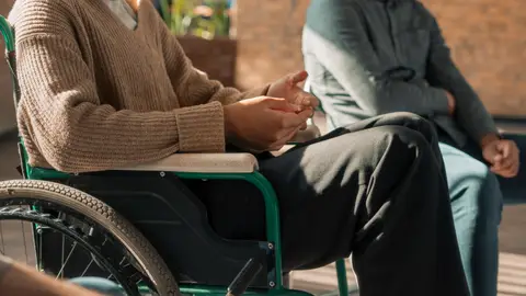 El sistema de la dependencia atiende en Aragón a 47.941 personas El sistema de la dependencia atiende en Aragón a 47.941 personas