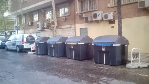 Detenidos dos menores en Badajoz como presuntos autores de un incendio a contenedores que quemó tres vehículos Detenidos dos menores en Badajoz como presuntos autores de un incendio a contenedores que quemó tres vehículos