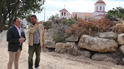 En marcha las obras de la Vía Verde para peatones y ciclistas que conectará La Cala con el Bulevar comercial En marcha las obras de la Vía Verde para peatones y ciclistas que conectará La Cala con el Bulevar comercial
