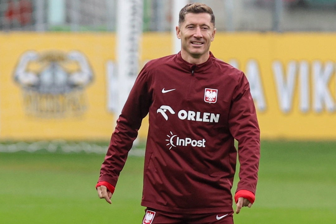 Lewandowski se suma a la lista de bajas de Flick Lewandowski se suma a la lista de bajas de Flick