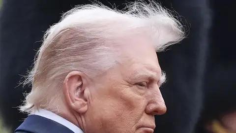 El presidente de Estados Unidos, Donald Trump, pasa revista a la guardia de honor durante la ceremonia de bienvenida durante la visita de Estado del presidente de los Estados Unidos de América, el 17 de septiembre de 2025, en Windsor, Inglaterra. El presidente de Estados Unidos, Donald Trump, pasa revista a la guardia de honor durante la ceremonia de bienvenida durante la visita de Estado del presidente de los Estados Unidos de América, el 17 de septiembre de 2025, en Windsor, Inglaterra.