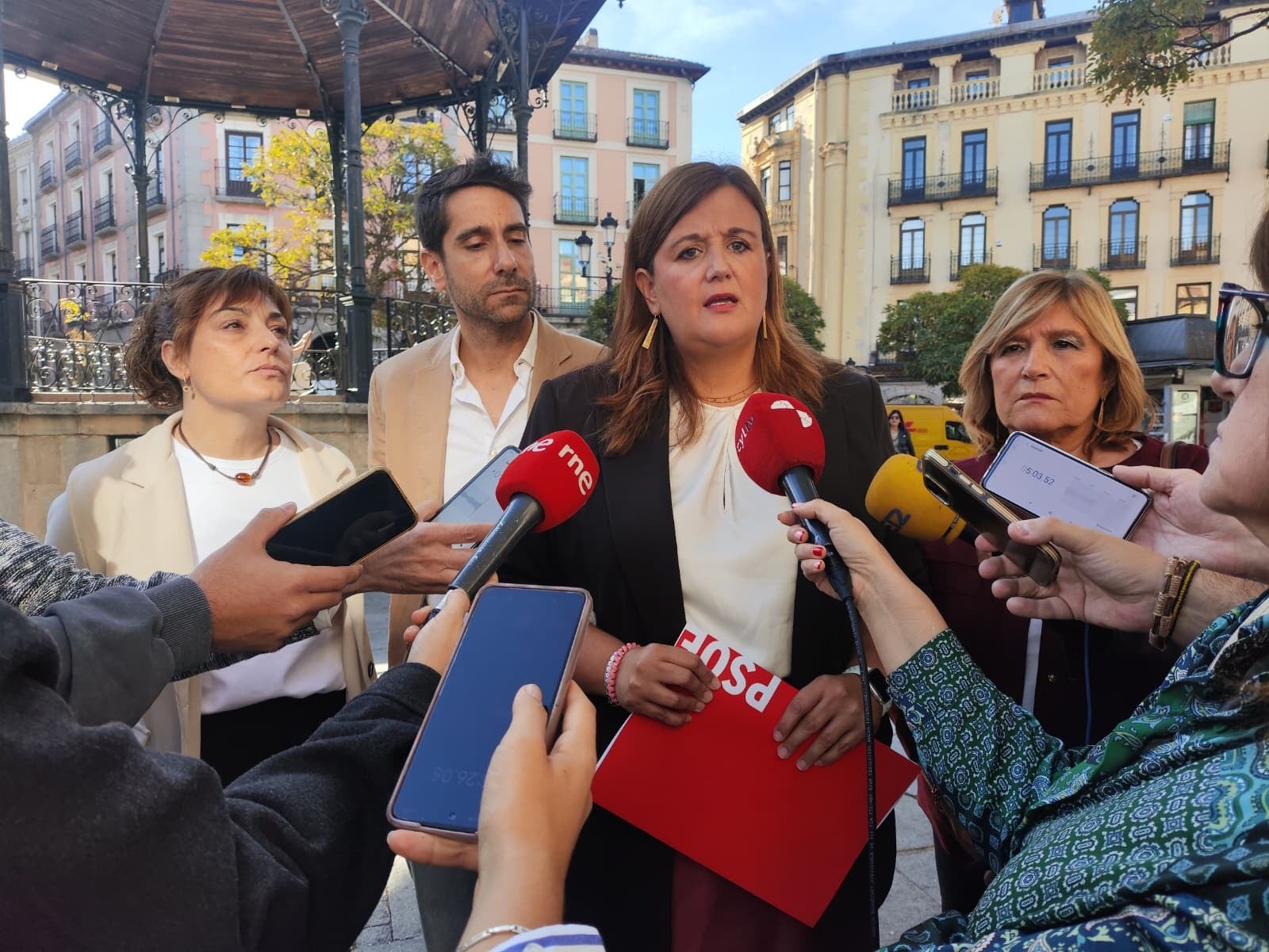 Martín: “Lo grave de la dimisión de Rosalía Serrano es que Mazarías no la haya cesado antes” Martín: “Lo grave de la dimisión de Rosalía Serrano es que Mazarías no la haya cesado antes”