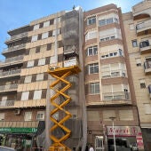 Obras en un edificio de Elche. 