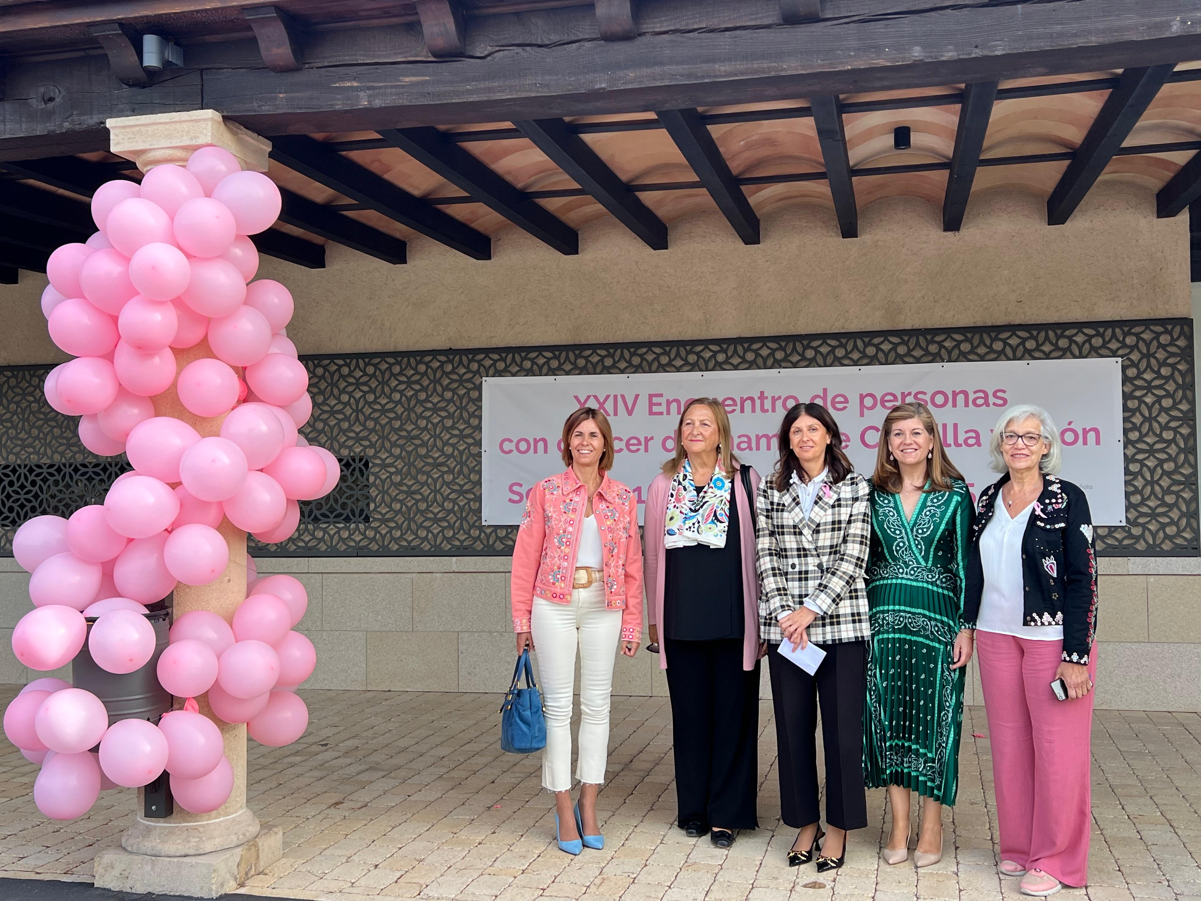 Alrededor de 350 personas se reúnen en Segovia en el XXlV encuentro de enfermas de cáncer de mama Alrededor de 350 personas se reúnen en Segovia en el XXlV encuentro de enfermas de cáncer de mama