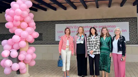 Alrededor de 350 personas se reúnen en Segovia en el XXlV encuentro de enfermas de cáncer de mama 19 de octubre del Día Internacional contra el cáncer de mama