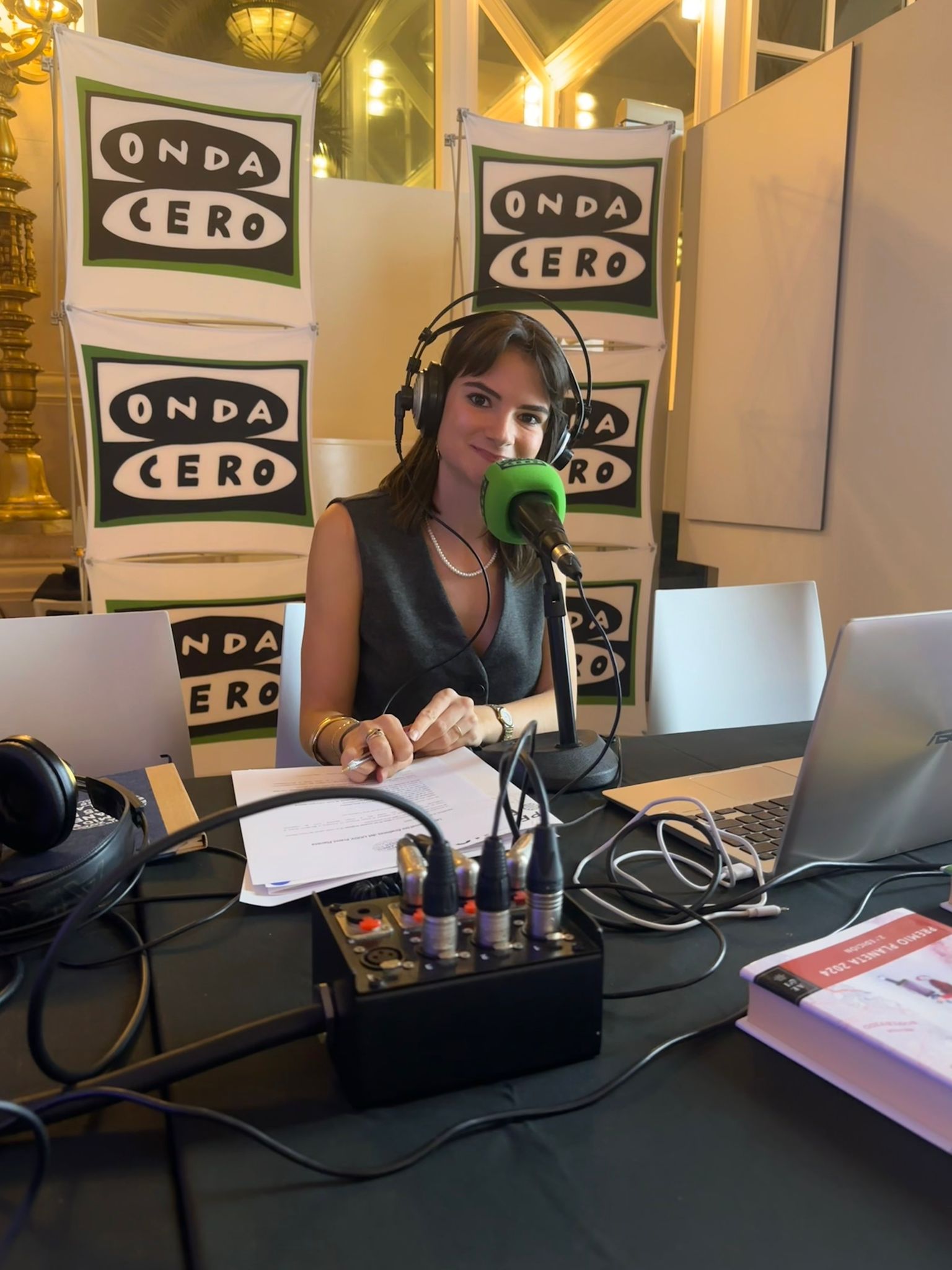 'La Brúixola' es trasllada al MNAC per viure la nit literària més important de l'any 'La Brúixola' es trasllada al MNAC per viure la nit literària més important de l'any