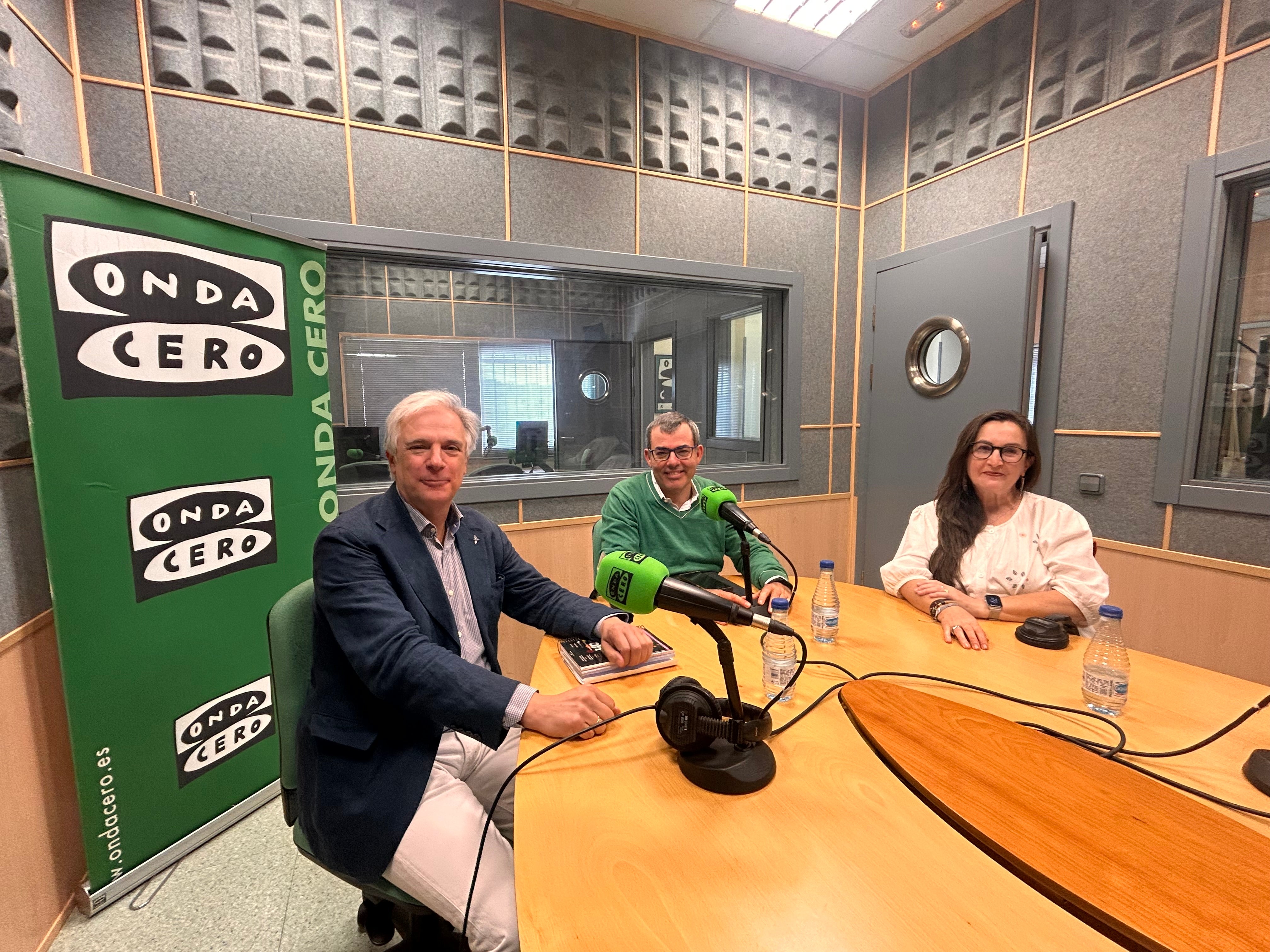 Información política, a debate en la tertulia de los jueves en Onda Cero Cuenca Información política, a debate en la tertulia de los jueves en Onda Cero Cuenca