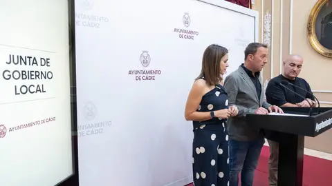 Instantes de la rueda de prensa de la Junta de Gobierno Local del Ayuntamiento de Cádiz Instantes de la rueda de prensa de la Junta de Gobierno Local del Ayuntamiento de Cádiz