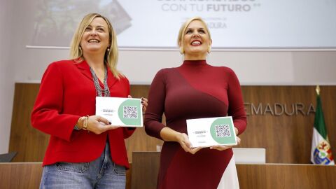 Blanca Mart&iacute;n y Elena Manzano