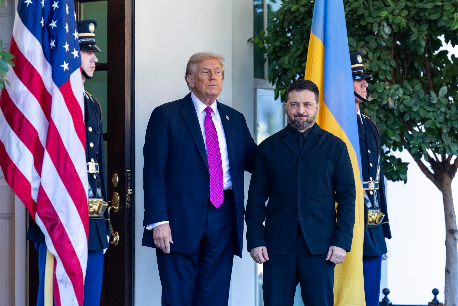 Trump recibe a Zelenski en la Casa Blanca para abordar el fin de la guerra de Ucrania: "Ya se ha derramado suficiente sangre" Trump recibe a Zelenski en la Casa Blanca para abordar el fin de la guerra de Ucrania: "Ya se ha derramado suficiente sangre"