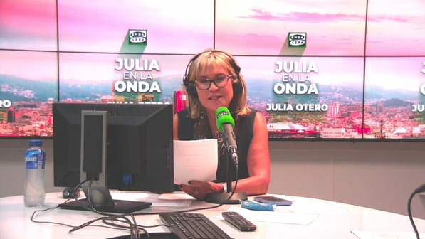 Julia Otero: "El patriotismo de pulsera también produce sudores fríos"