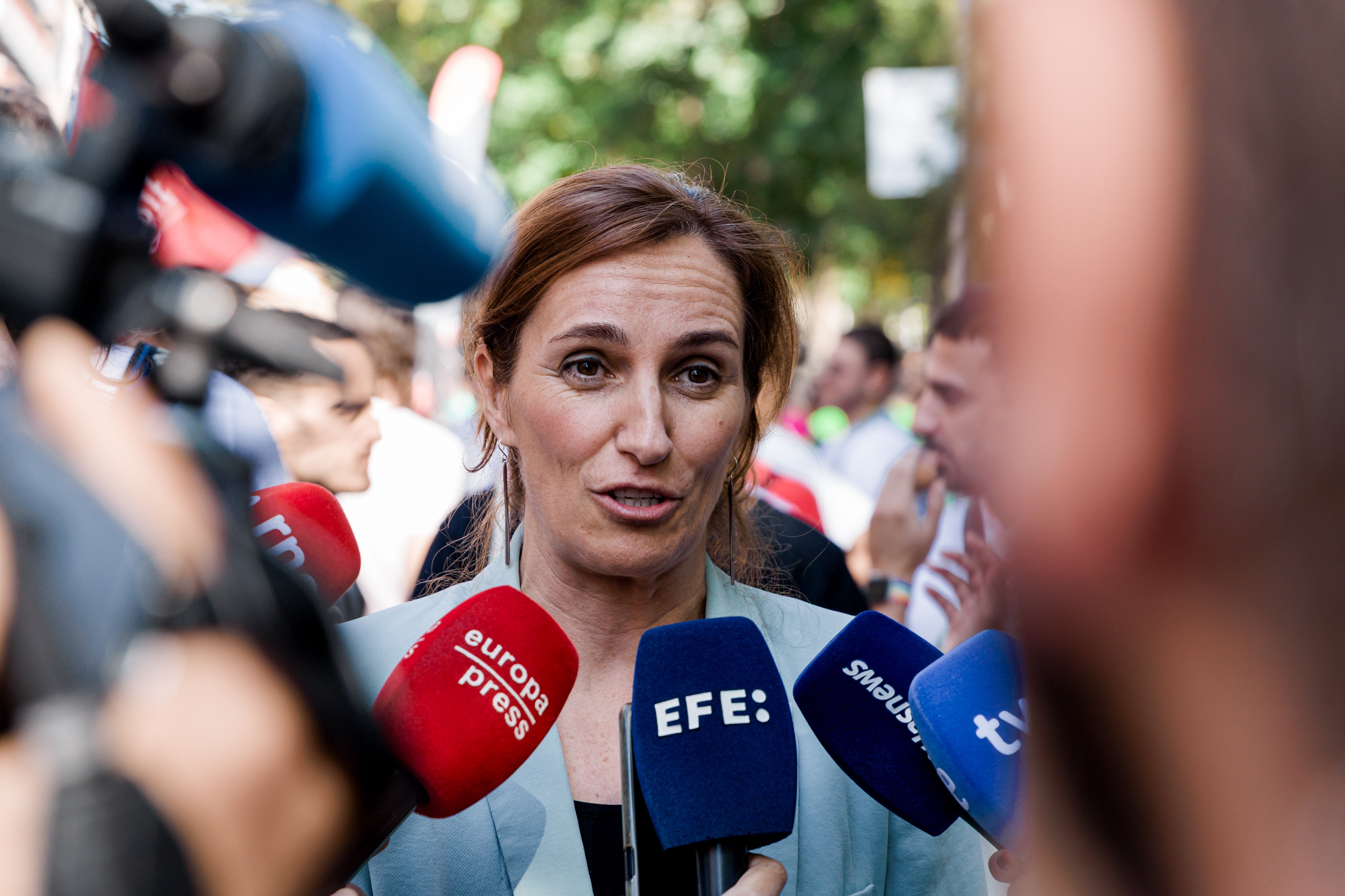 Mónica García carga contra la sanidad 'low cost' de Ayuso y critica su viaje a EEUU: "Ha vuelto al rancho de Trump" Mónica García carga contra la sanidad 'low cost' de Ayuso y critica su viaje a EEUU: "Ha vuelto al rancho de Trump"