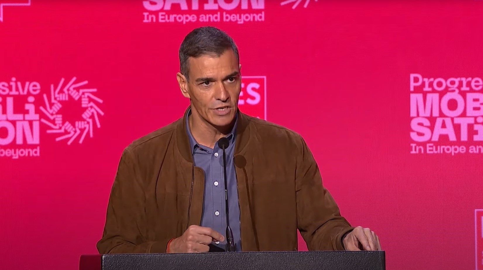 Pedro Sánchez acusa a la derecha "convencional" de convertirse en "un satélite de la extrema derecha" Pedro Sánchez acusa a la derecha "convencional" de convertirse en "un satélite de la extrema derecha"