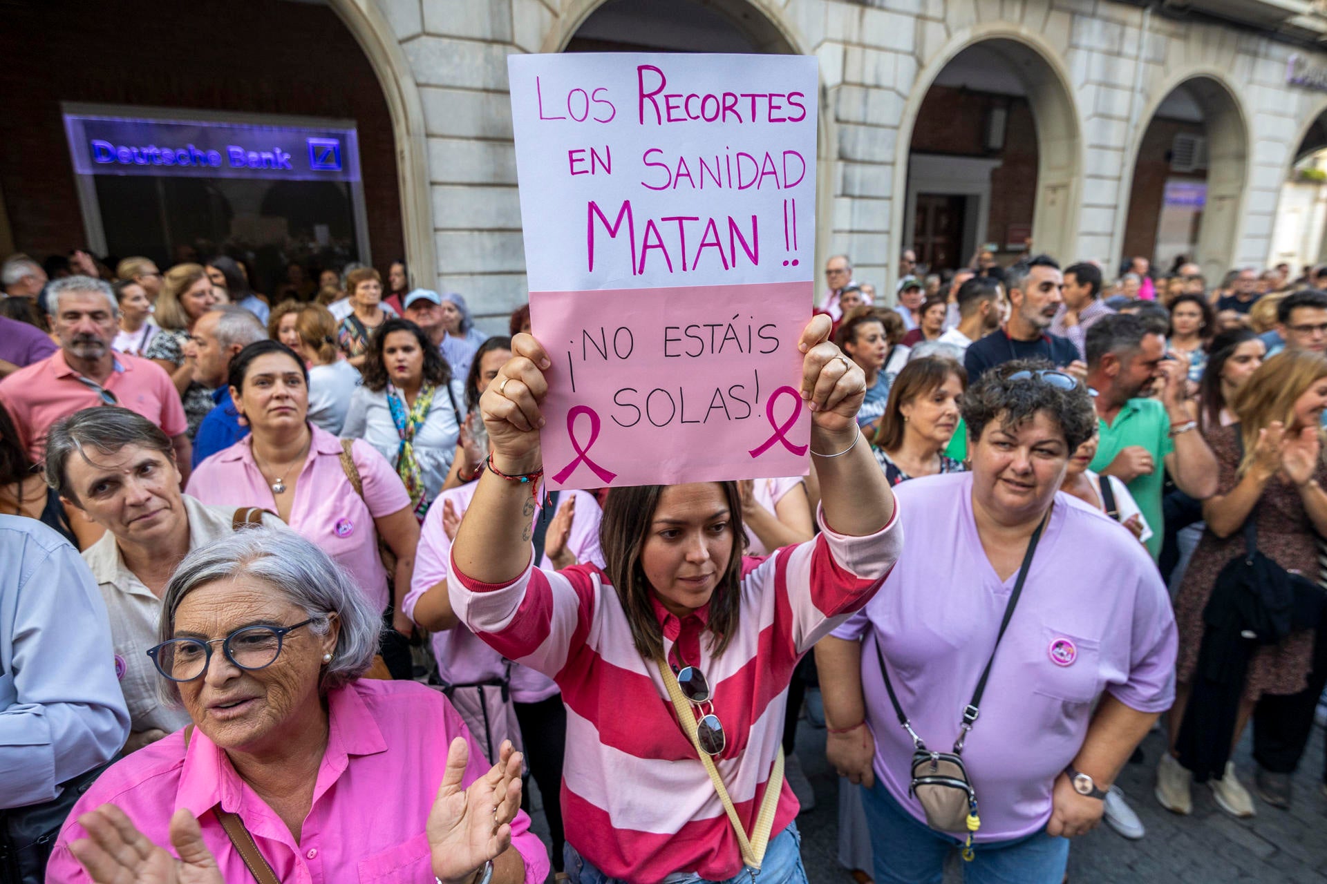 El ministerio de Ciencia ha destinado 76 millones de euros desde 2018 a la investigación del cáncer de mama El ministerio de Ciencia ha destinado 76 millones de euros desde 2018 a la investigación del cáncer de mama