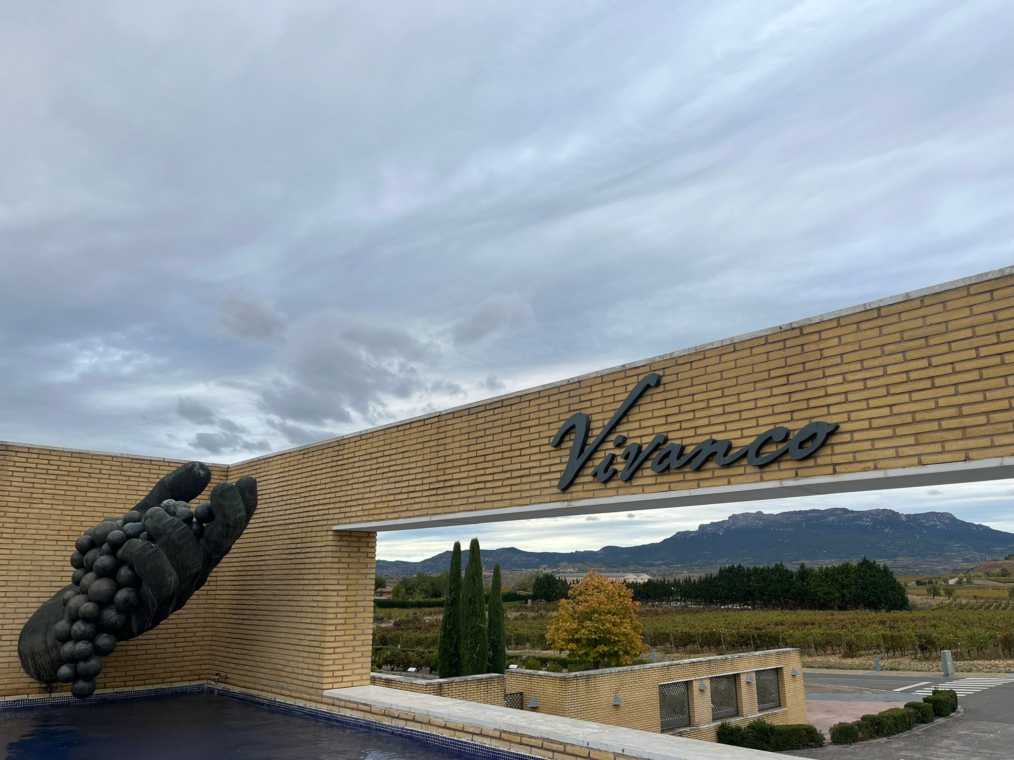 La DOCa Rioja celebra su Centenario en La Brújula: tradición, calidad e innovación desde el Museo Vivanco La DOCa Rioja celebra su Centenario en La Brújula: tradición, calidad e innovación desde el Museo Vivanco