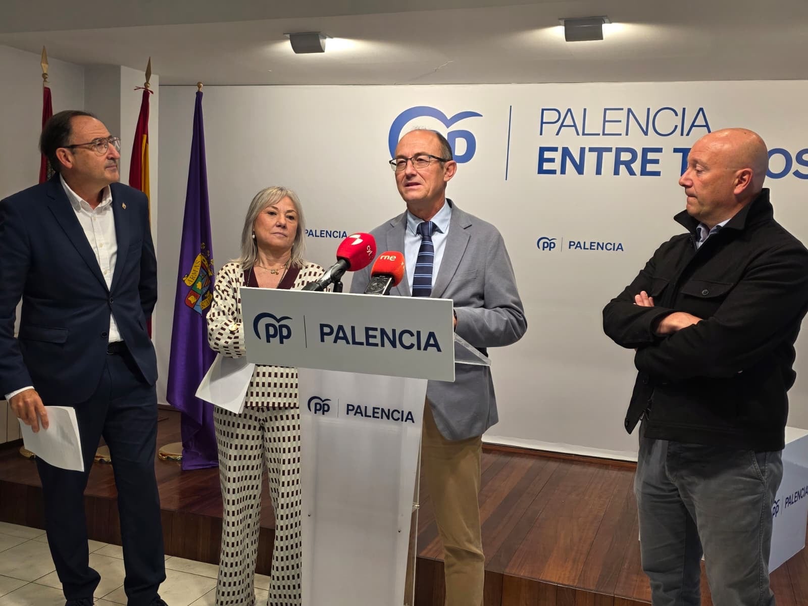 Los senadores del PP por Palencia afirman que el tiempo del silencio para Sánchez “se ha terminado” Los senadores del PP por Palencia afirman que el tiempo del silencio para Sánchez “se ha terminado”