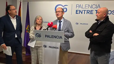 Los senadores del PP por Palencia afirman que el tiempo del silencio para Sánchez “se ha terminado” .