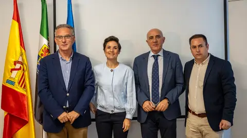 La CHG y la Diputación de Badajoz suscriben un convenio para acondicionar la carretera de Barbaño a la EX-328 La CHG y la Diputación de Badajoz suscriben un convenio para acondicionar la carretera de Barbaño a la EX-328