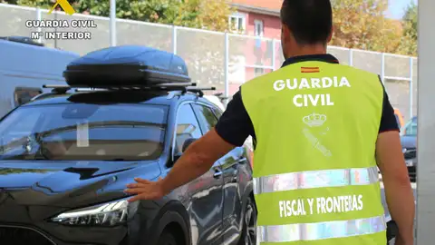 Intervenidos en el Puerto de Santander anabolizantes, esteroides y pastillas para disfunción eréctil a un pasajero del ferry procedente de Reino Unido Intervenidos en el Puerto de Santander anabolizantes, esteroides y pastillas para disfunción eréctil a un pasajero del ferry procedente de Reino Unido
