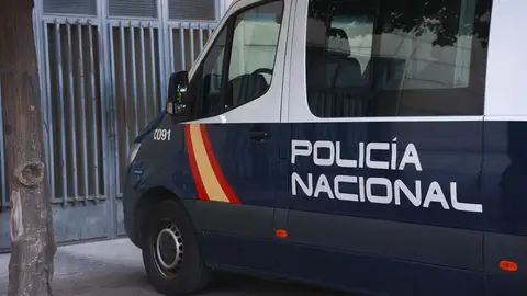 Furgón de la Policía Nacional en los Juzgados de El Prado de San Sebastián Furgón de la Policía Nacional en los Juzgados de El Prado de San Sebastián