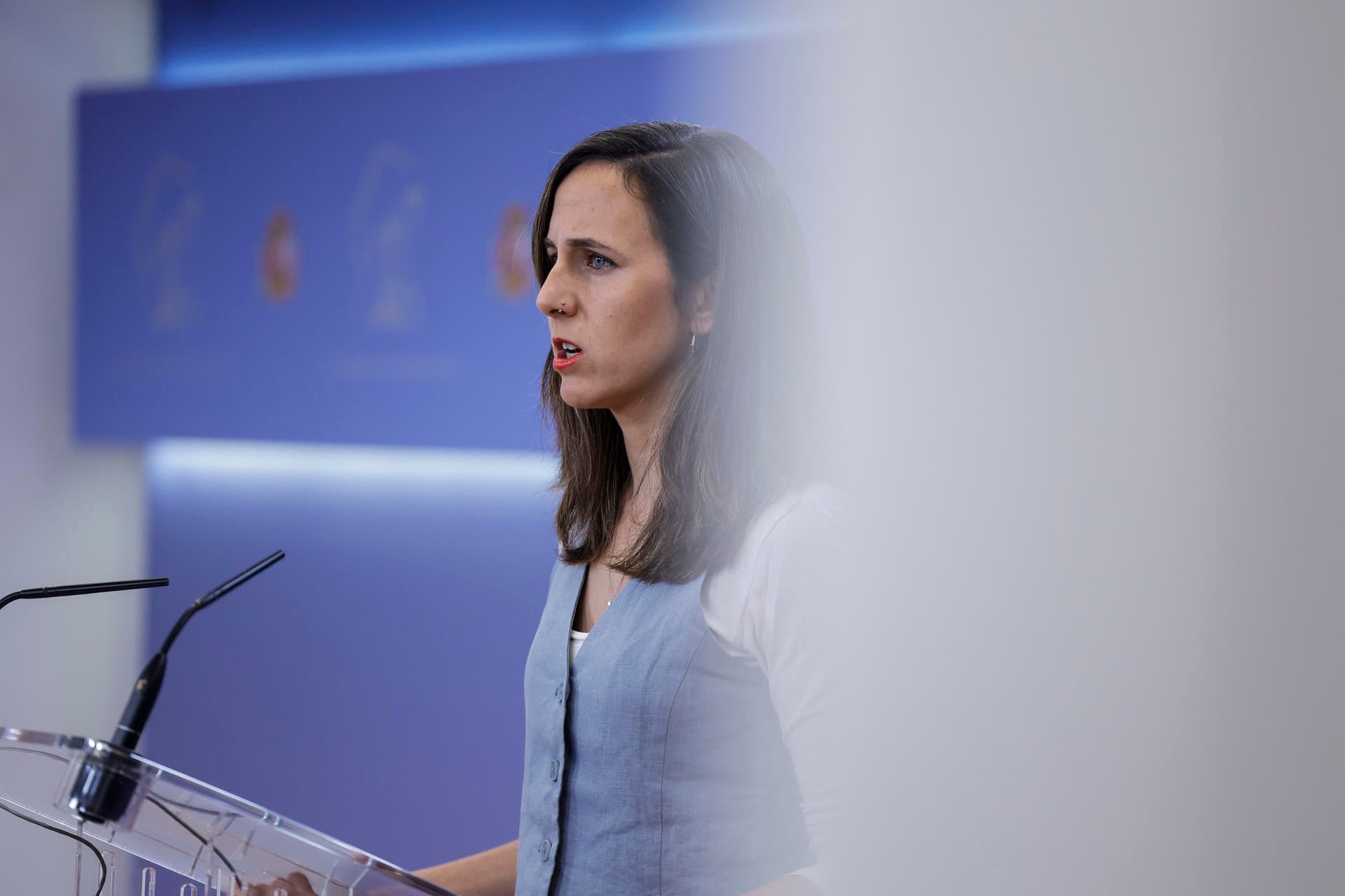 Podemos no ve suficiente la rectificación del Gobierno con los autónomos: "Es injusto y contrario a la Constitución" Podemos no ve suficiente la rectificación del Gobierno con los autónomos: "Es injusto y contrario a la Constitución"