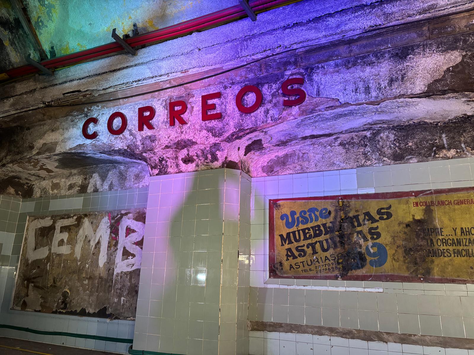 L'estació fantasma de Correus s'obre a la ciutadania per primer cop en mig segle L'estació fantasma de Correus s'obre a la ciutadania per primer cop en mig segle
