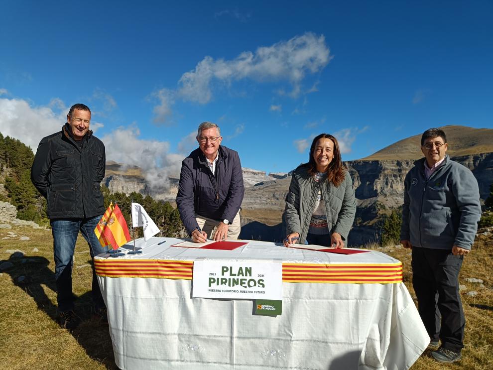 Sendero accesible y nuevo mirador sin barreras en la senda de las Cutas en Huesca Sendero accesible y nuevo mirador sin barreras en la senda de las Cutas en Huesca