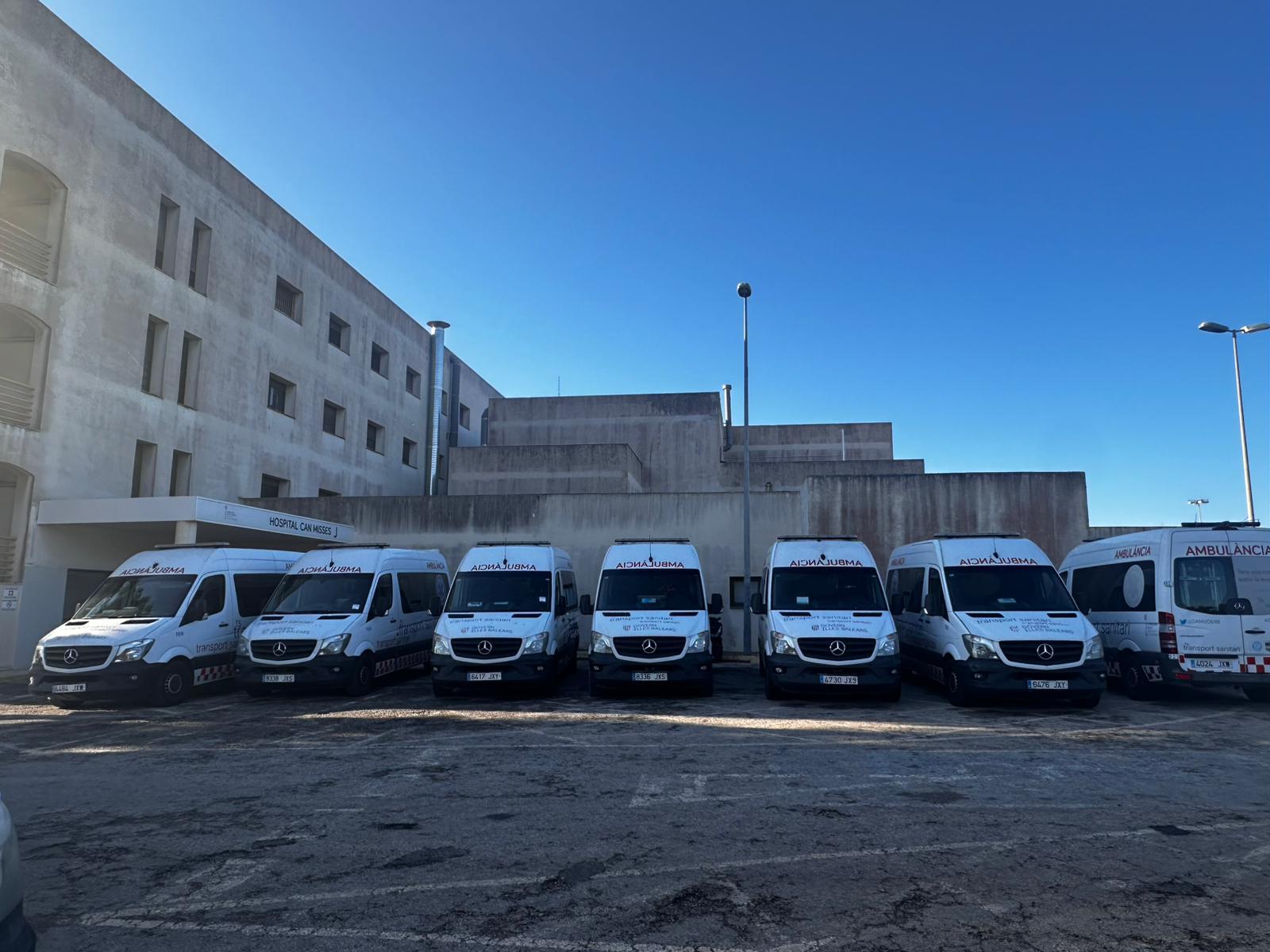 Vicente Nadal: “En Ibiza el tema de las ambulancias se parchea como se puede mientras los vehículos se siguen estropeando” Vicente Nadal: “En Ibiza el tema de las ambulancias se parchea como se puede mientras los vehículos se siguen estropeando”