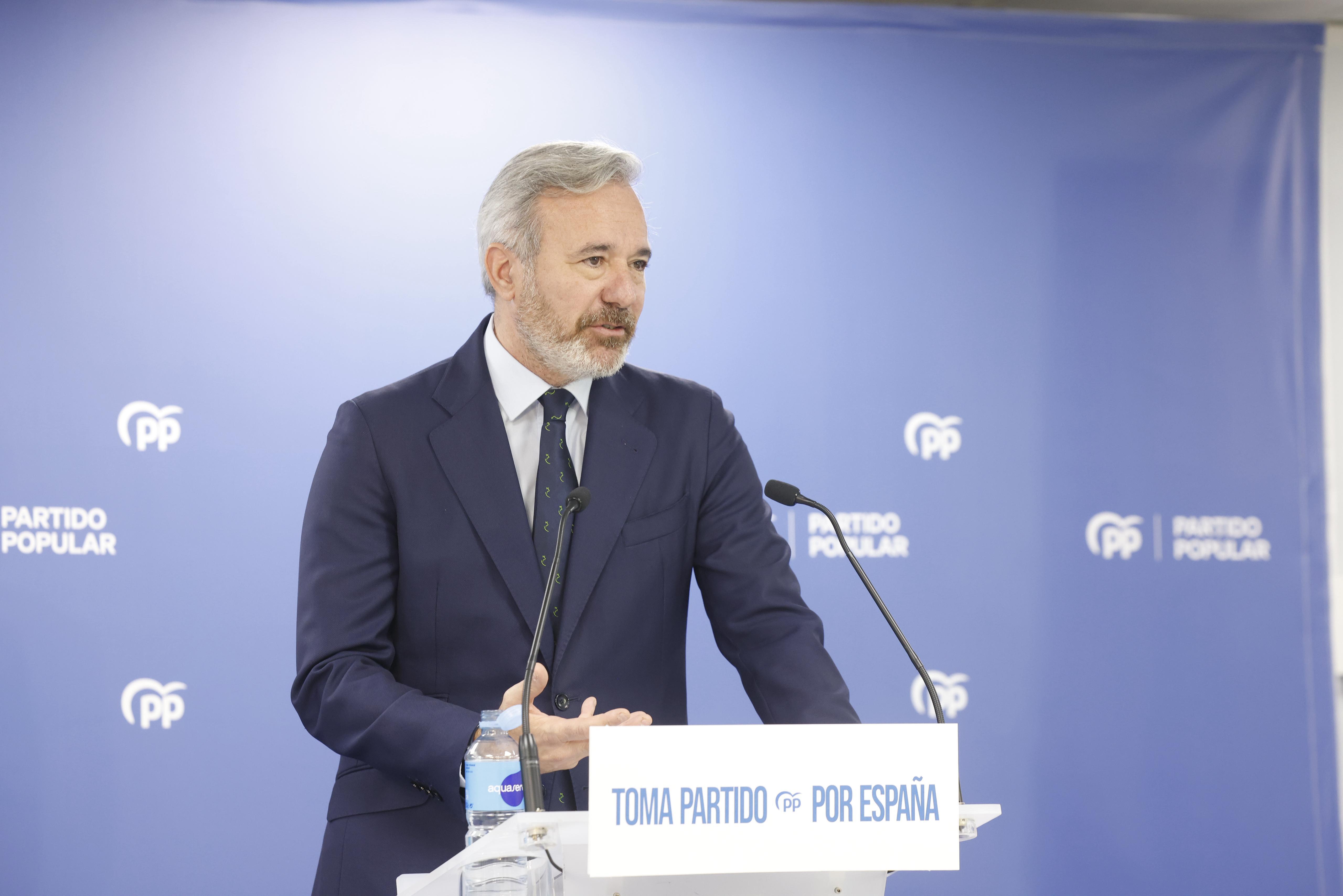 Azcón se niega a negociar con VOX hasta que cesen al asesor que hizo comentarios racistas en redes Azcón se niega a negociar con VOX hasta que cesen al asesor que hizo comentarios racistas en redes