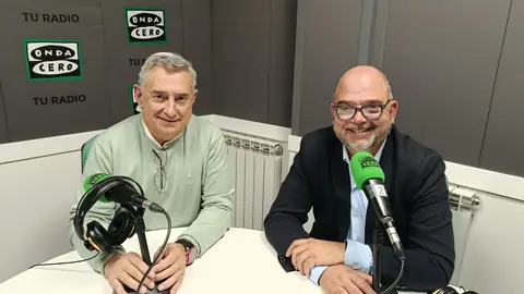El presidente de CEPYME Teruel, Jesús Blasco, y el de la Cámara de Comercio de Teruel, Antonio Santa Isabel EMPRESARIOS