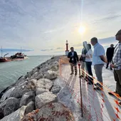 Visita de Martínez Mus a la desembocadura de Cullera Visita de Martínez Mus a la desembocadura de Cullera